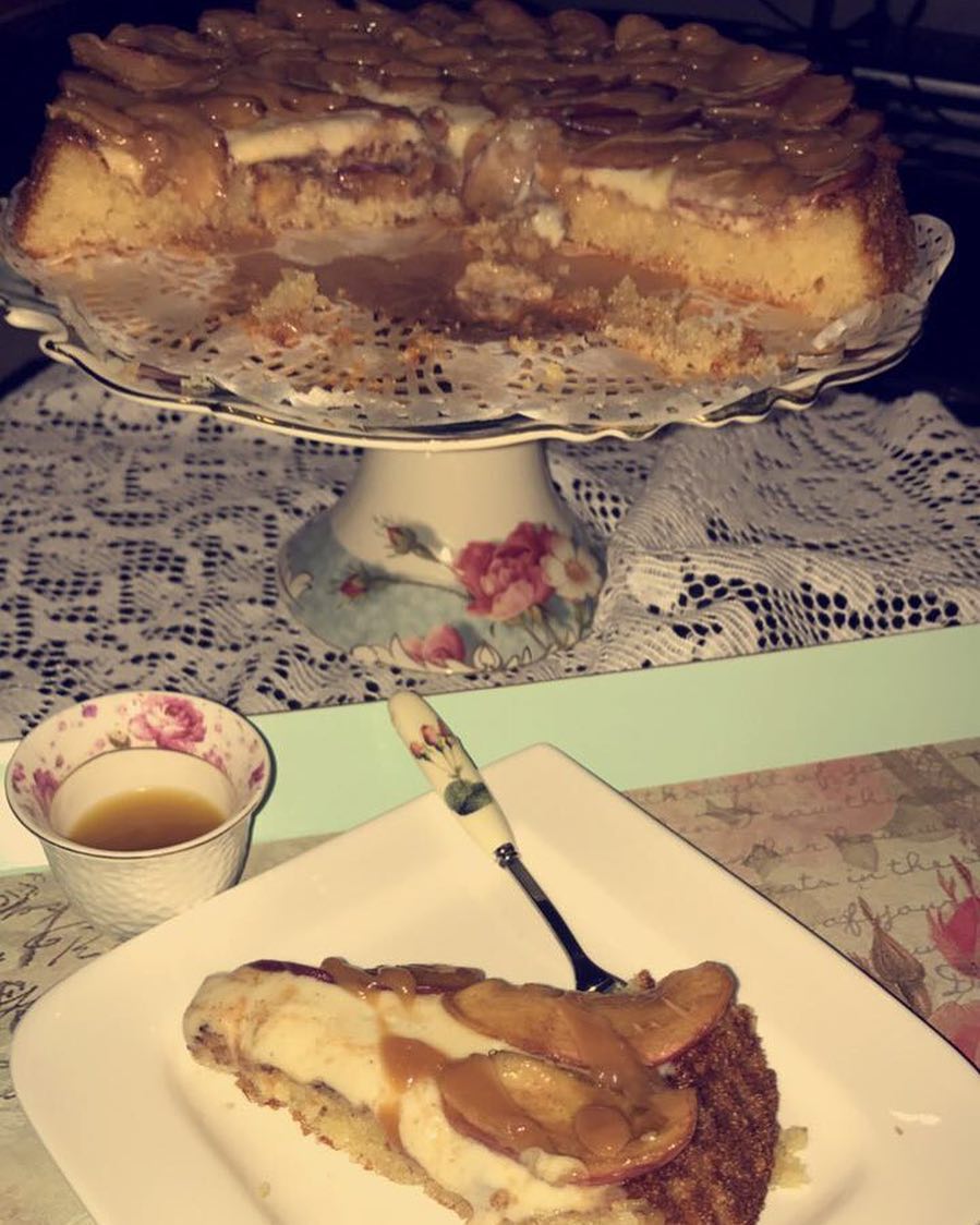 بالعافيه على زبونتي #تارت_البسبوسه_بالتفاح_والكراميل