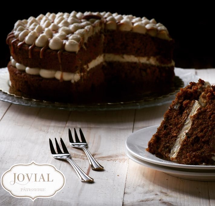 كيكة جزر حجم كبير ١٨٠ ريال . . #jovialksa #حلويات_الرياض #قهوة_المغرب #حلى_قهوة