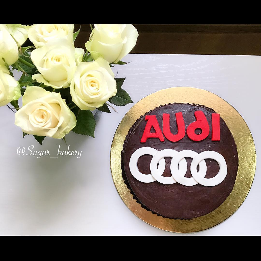 منشنو محبي الأودي #كيك #كيكات_جده #كيكة #عيد_ميلاد #تغريسات_جده #يمي_جدة #تخرج #زواج #أودي
