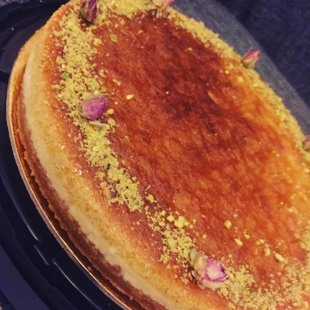 طلبية زبونتي تشيز بسبوسة بالعافيه عليهم يارب #تشيز_بسبوسه #كيك #حلى