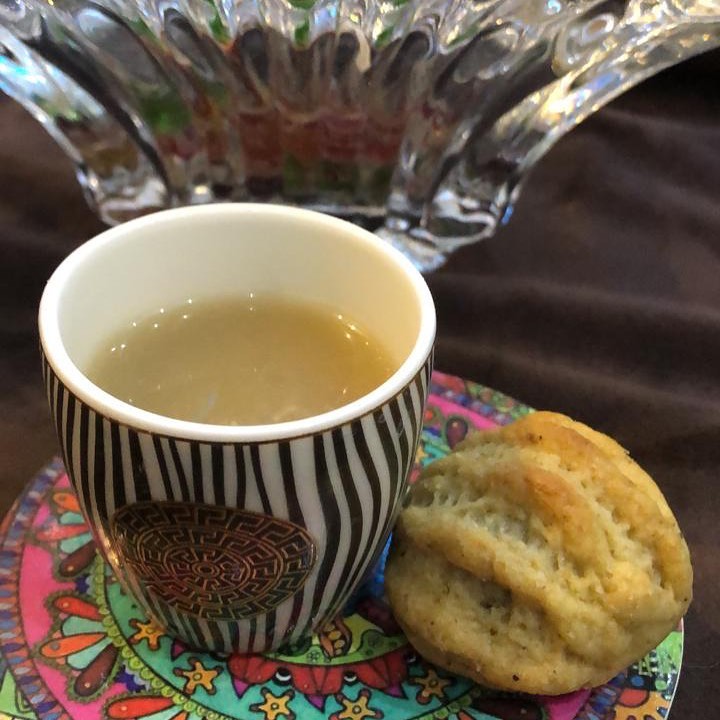 تصوير زبونتا الذوقتفاح وتمر#برودخن وابيض#جمعه مباركه