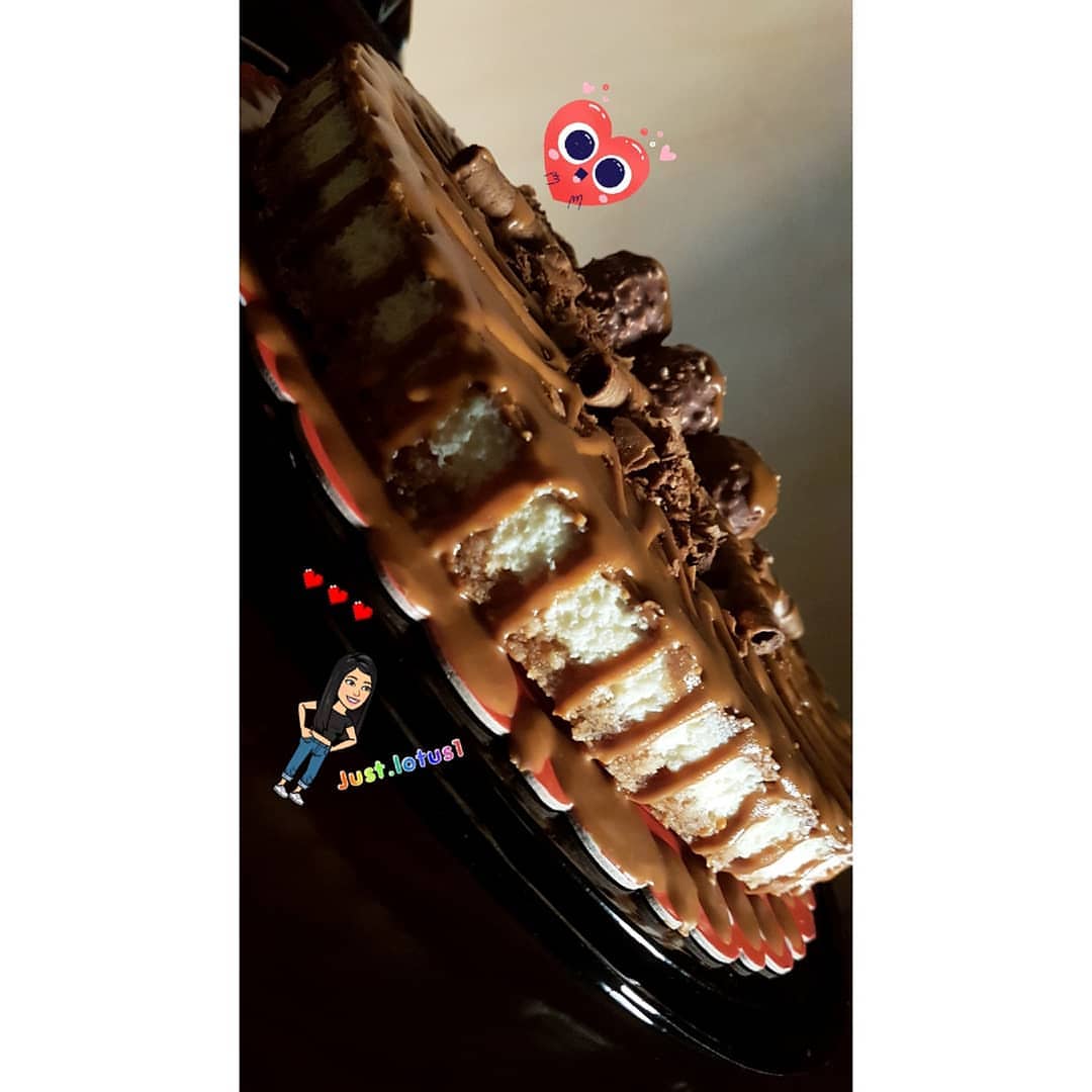 كرنشي لوتس #تشيزكيك #تشيز_كيك_لوتس#تشيز_كيك_مخبوز #يمي_يمي #حلويات_قهوة#حفلات#تابعوني_اتاب