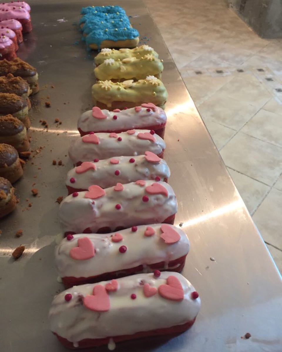Good morning from our kitchen #eclair #pateachoux #choux #redvelvetchoux #vanilla #vanilla
