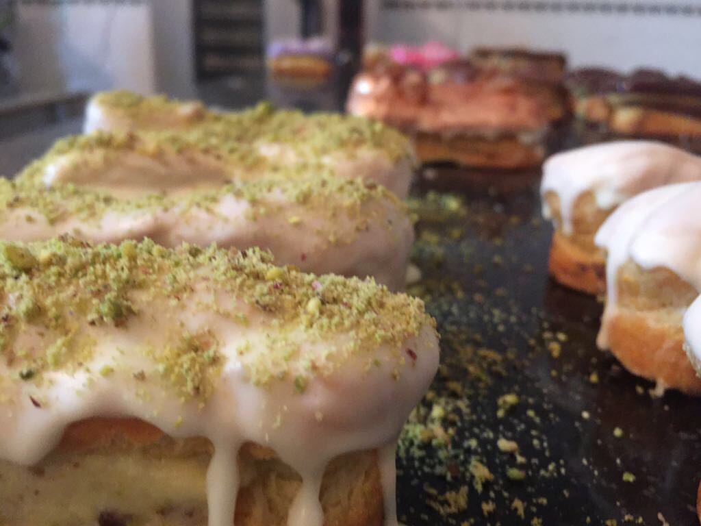 اكلير فستق #اكلير #فستق #إكلير_فستق #eclair #pistachio #pistachioeclair #eclairs #pateacho