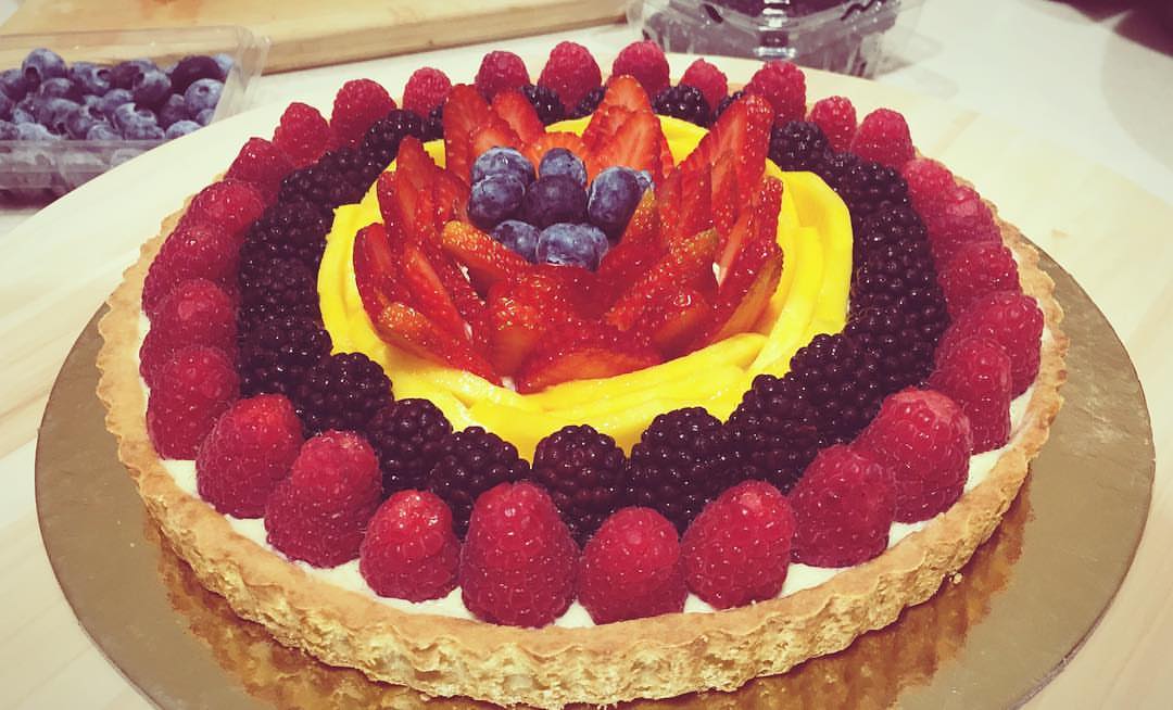 اول تارت في السنة الجديدة Made with Love #jeddah #تارت_الفواكه #شوكلاته #تارت_حلو #تارت #ل
