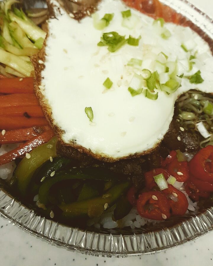 I make, We taste, You Decide المذاق الاصلي للسوشي والأكلات الآسيويه ذوق وقرر بنفسك. احجز ط
