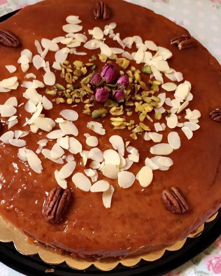من طلب اليوم كيكة تمر #اسر -منتجه#سنعات#الرياض#كيكة #كيكة_التمر #طلبات#طلباتي #طلبية #طباخ
