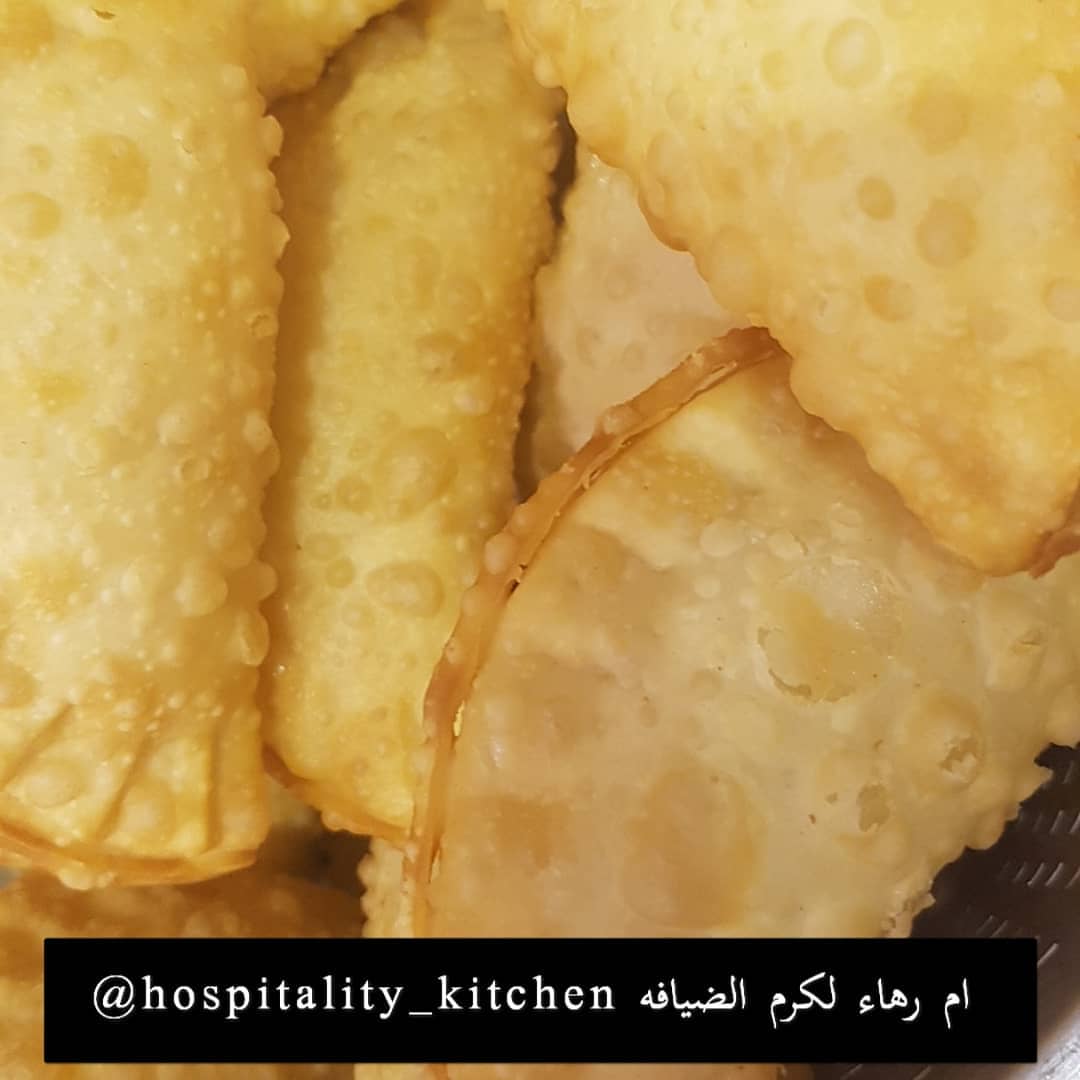 عجينه سمبوسه مفرزنه بدون حشوه ٢٥ حبه ب٢٥ ريال #ام_رهاء_لكرم_الضيافه_جدة_تاجرات_جدة_تاجرات_