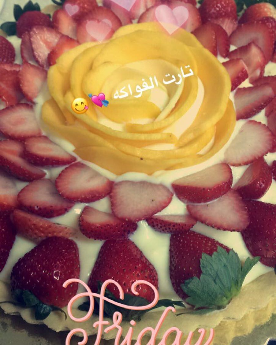 #مساء_الخير ❤️ تشكيلة من ميني كيك التمر ، تارت التفاح ، كو الفواكه #الرياض #ويك_اند #حلى #