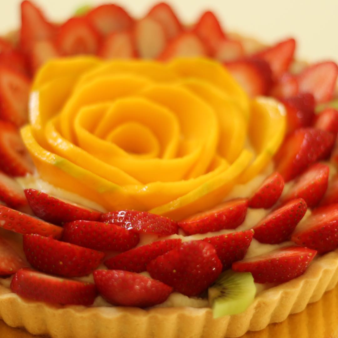 #مساء_الخير #تارت_الفواكه ب 180 ريال فقط يكفي 12شخص . . #جديدنا #كب_اللوتس #الرياض#ميني_كي