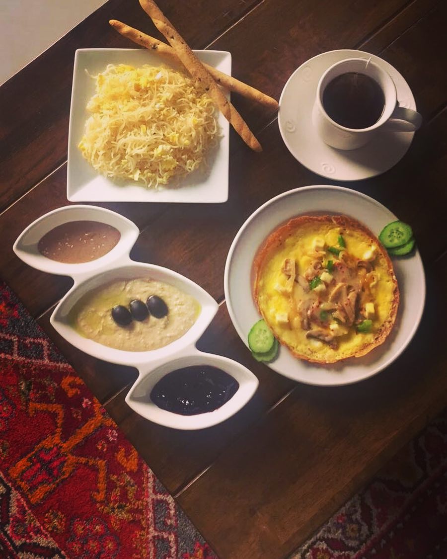 جمعه مباركه و فطور صحي مع زبدة اللوز بالسمسم الشهيه #زبدة_اللوز#زبدة_اللوز_العضوية#السمسم#