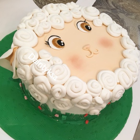 من طلبات كيكة خروف العيد.. .. كيف العيد معاكم..... .. #كيكة_خروف_العيد #كيك #يمي #شوكلاته