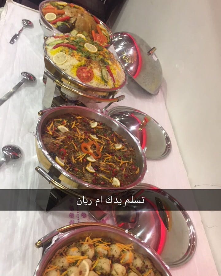 من طلبيات الامس بتصوير احدى عميلاتي الجميلات ،،، عليهم بالعافية⚘
