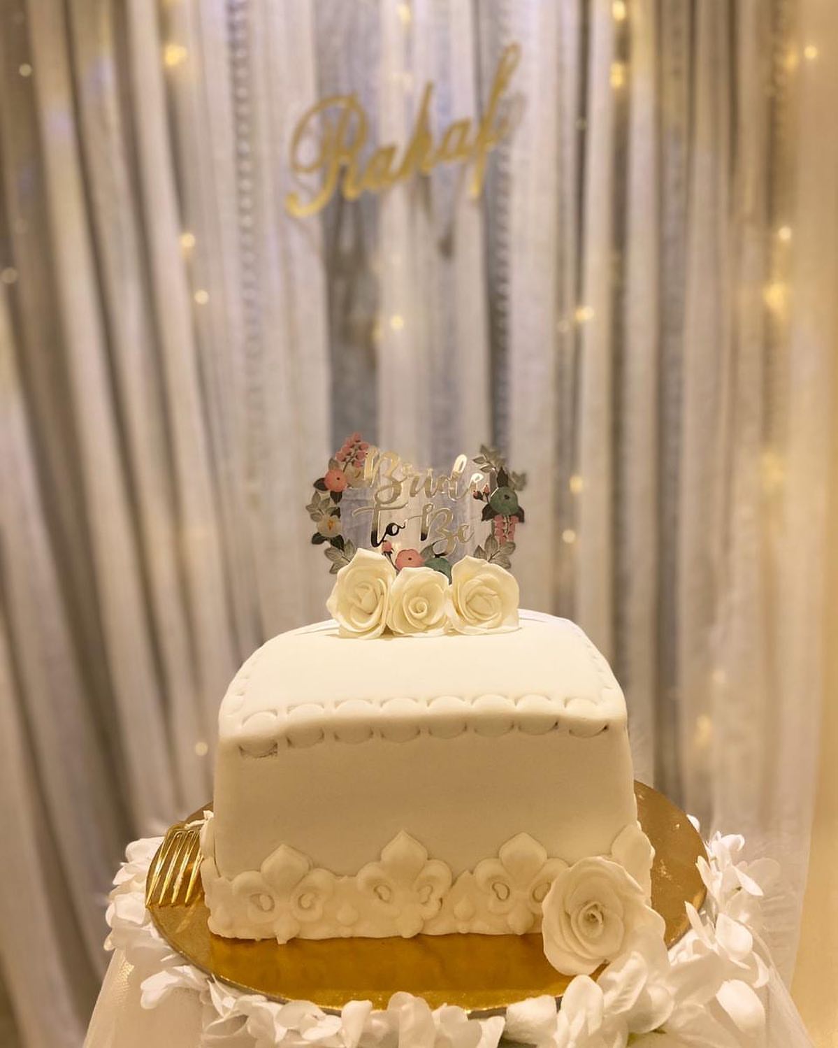 #loveu #love#ganash #birthdaycake #كيكة_ملكة #كيكة_توديع_عزوبية#بارتي#عيد_ميلاد #تاجرات_جد