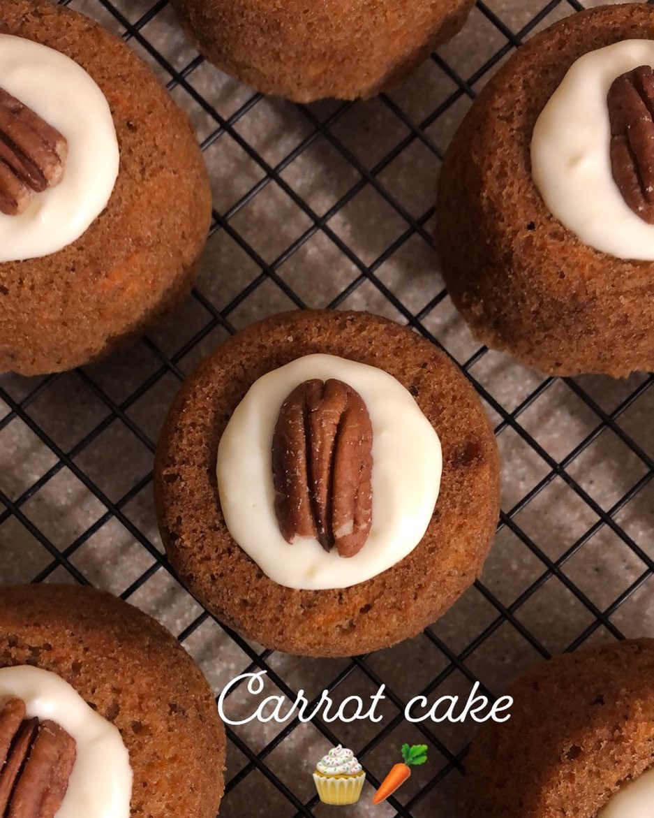 Coconut Berries Cake