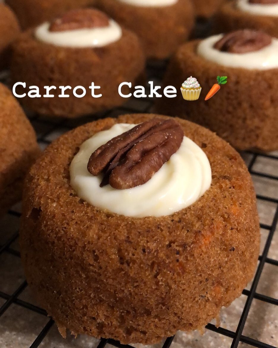 Coconut Berries Cake