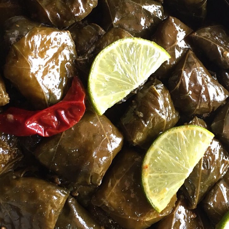 كبيباحائل تخصصنا والمنتج الأكثر طلبا .. ورق العنب اللذيذ على الطريقة الحائلية المميزة ️#مط