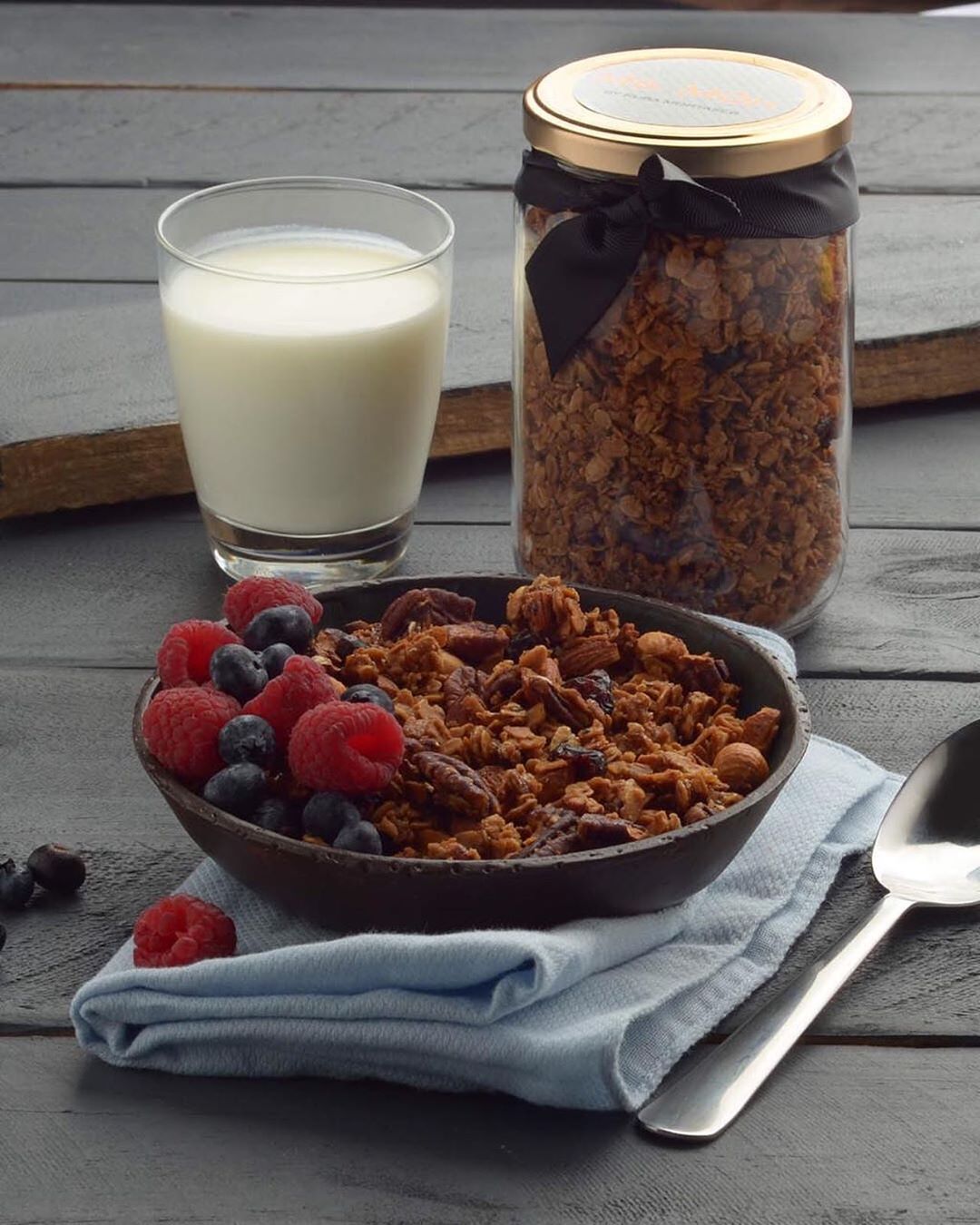 جرانولا لفطور العيد! Granola for Eid breakfast! جرانولاتنا بالعسل (خالية من السكر) Our gra