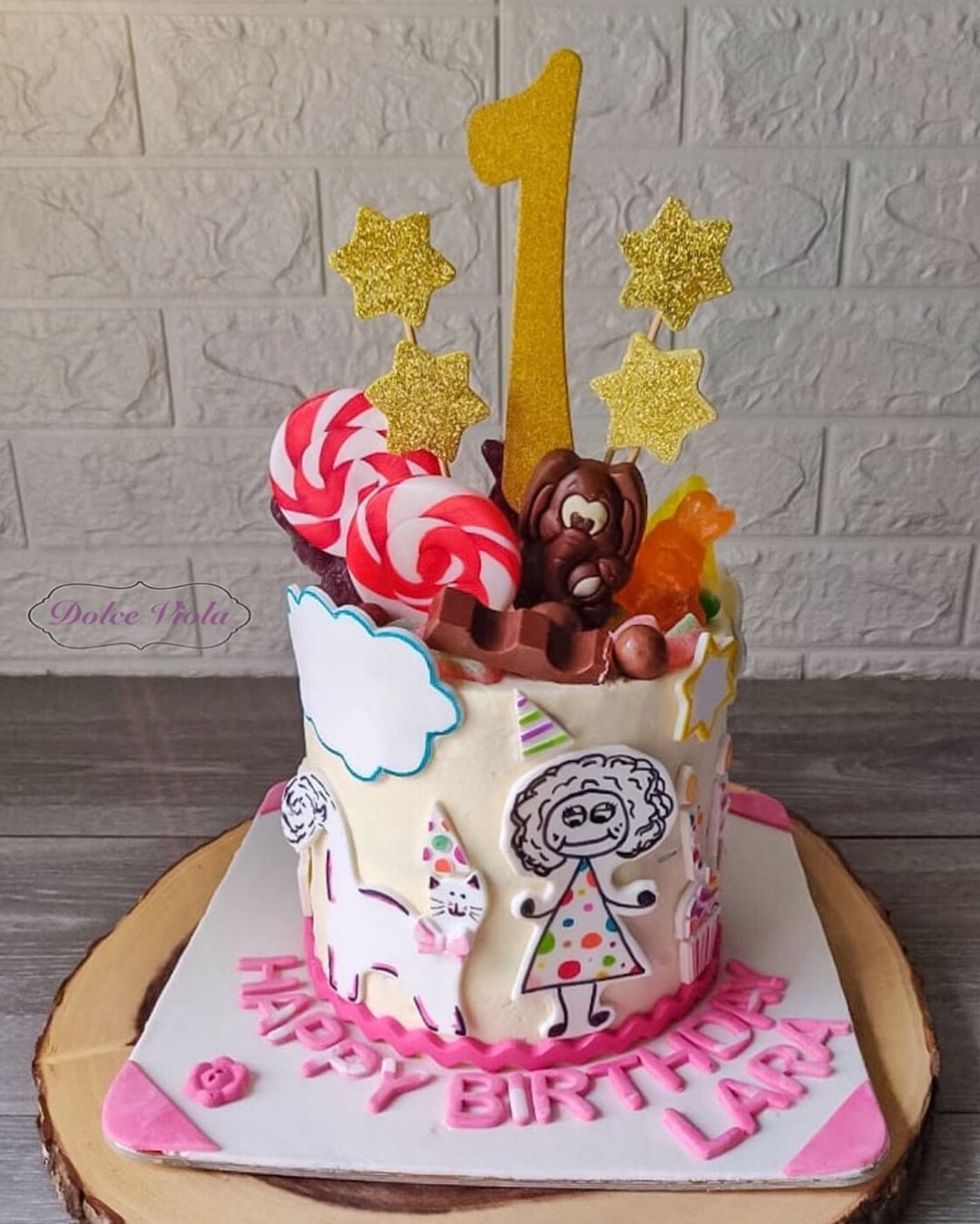 . . . ومعنا تكتمل اجمل لحظاتكم مليئه بالمرح .. مليئه بالسعاده . . . #دولتشي_فيولا #dolce_v