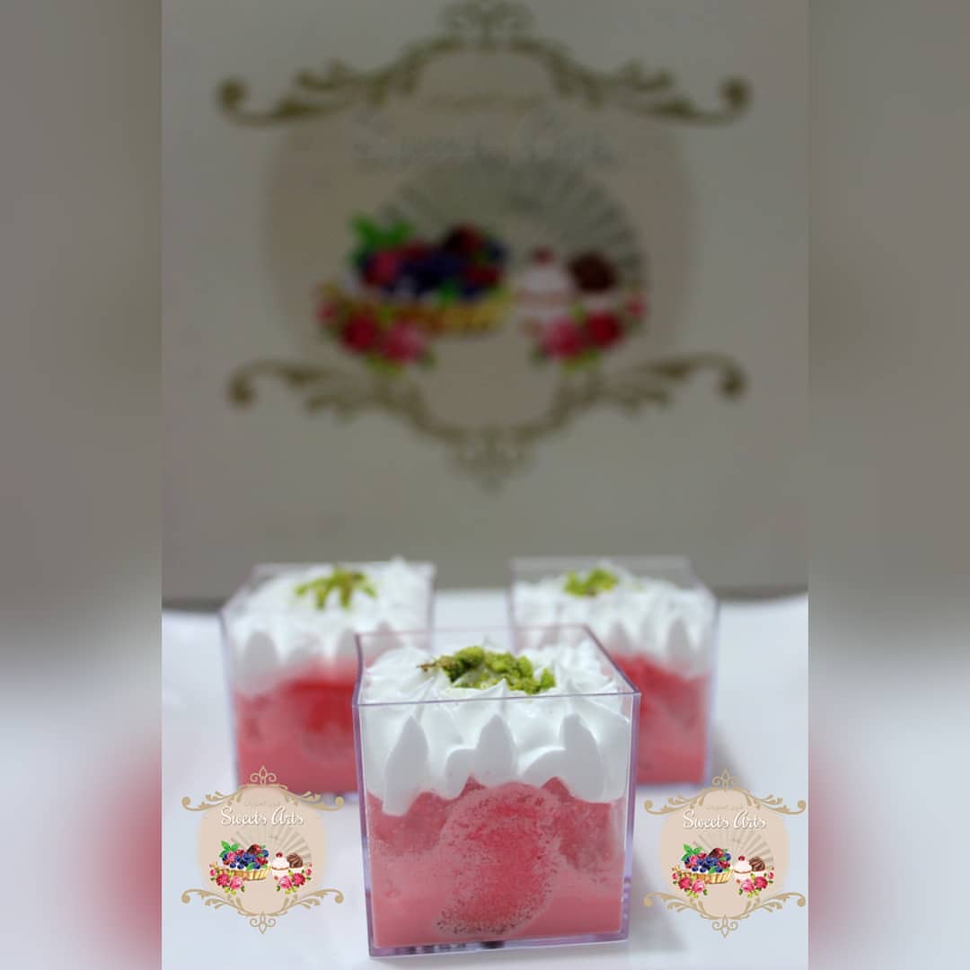 ميلك كيك بنكهة الورد ضيافة راقية تليق بكل مناسبة #فنون_الحلويات #milk_cake #ضيافة #ضيافة_ج