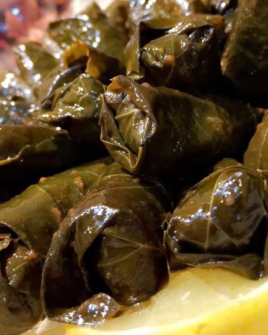 كل عام وانتو بخير حبايبي غدآ ان شاء الله راح يتوفر ورق عنب في محل شكرآ لكم ❤️❤️