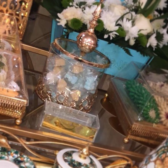 سكرنا الجميل في ضيافه الجميله والذوق زبونتنا ربي يباركلها