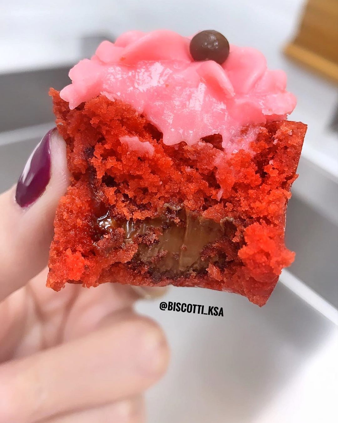 لا تصادق متذمراً، صادق من اذا تحدث أبهج، واذا فعل أنتج، واذا جلست مجلسه أضاف لحياتك علماً