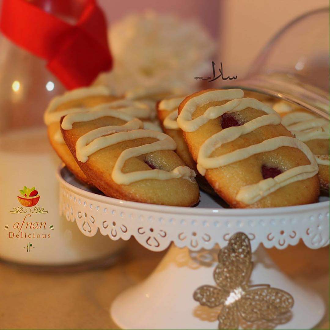 مادلين كيك بالتوت البري Madeleine Cake with berries تصوير الجميله سارا غلام حسابها بالتاق