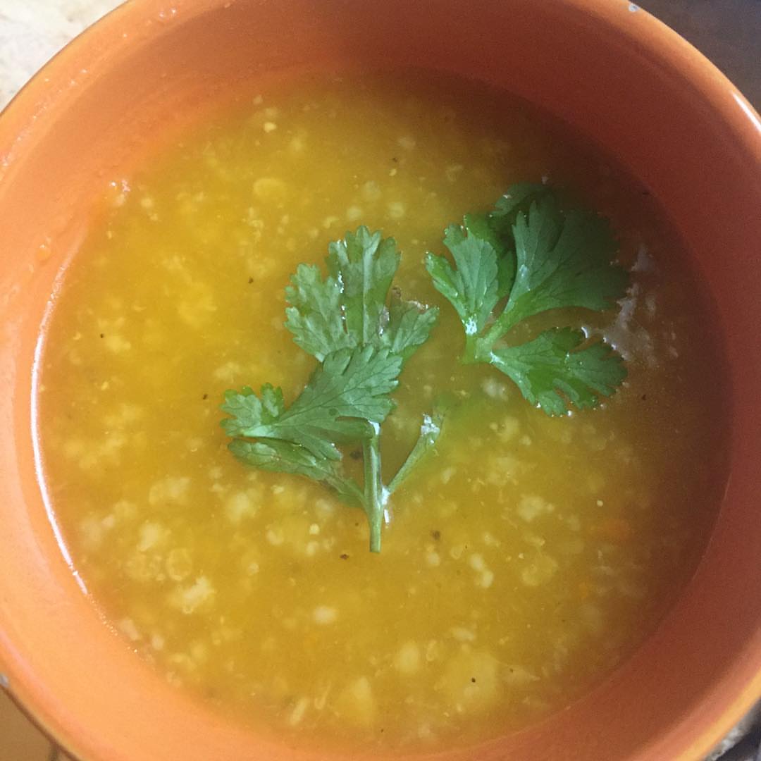 شوربة القرع بالشوفان مع اضافة الكركم من بهاارات نجد المميزة شوربة صحية جدا