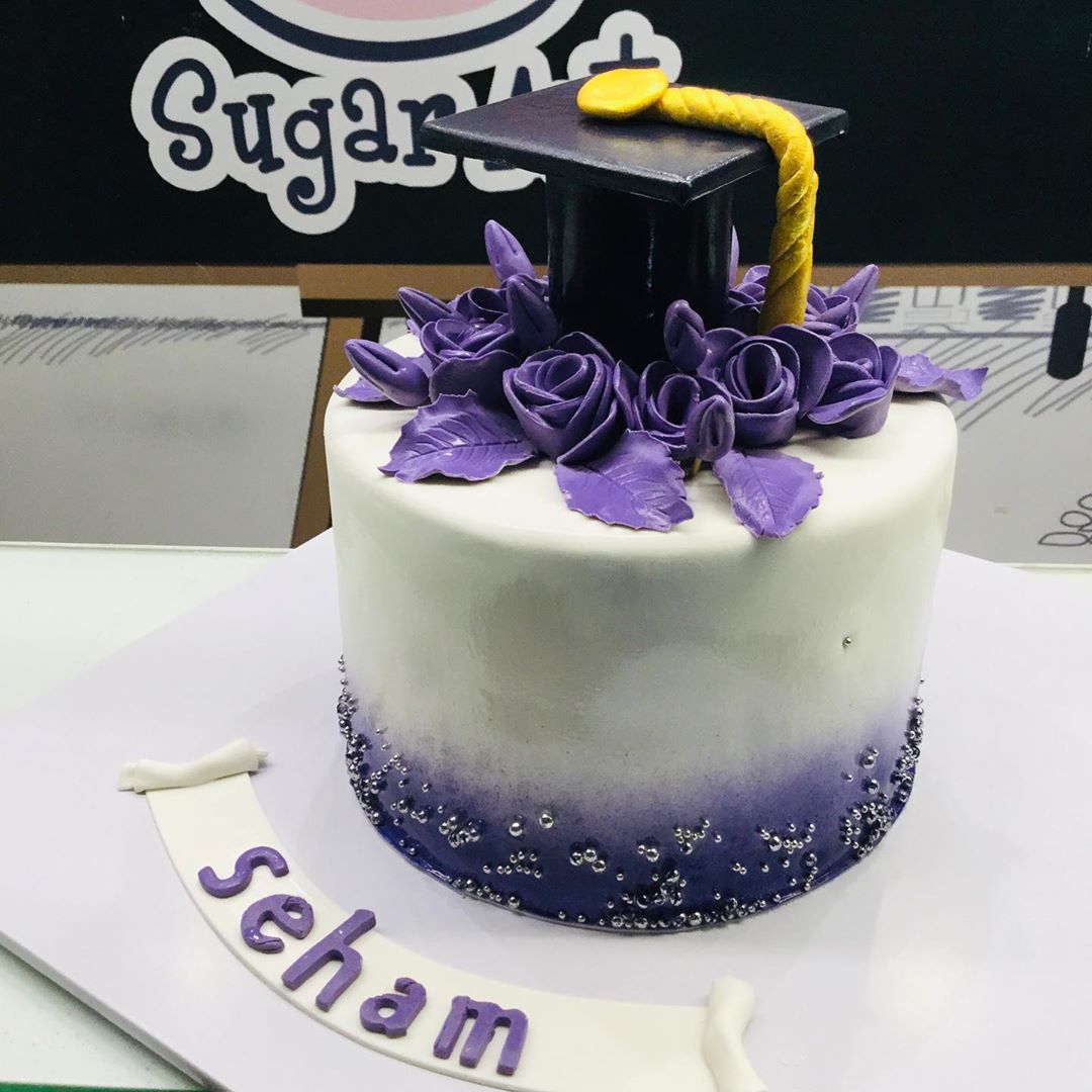 #كيكةالعيد مع فنون السكر #eidcake احجز الآن السعر ١٥٠ ريال فقط.