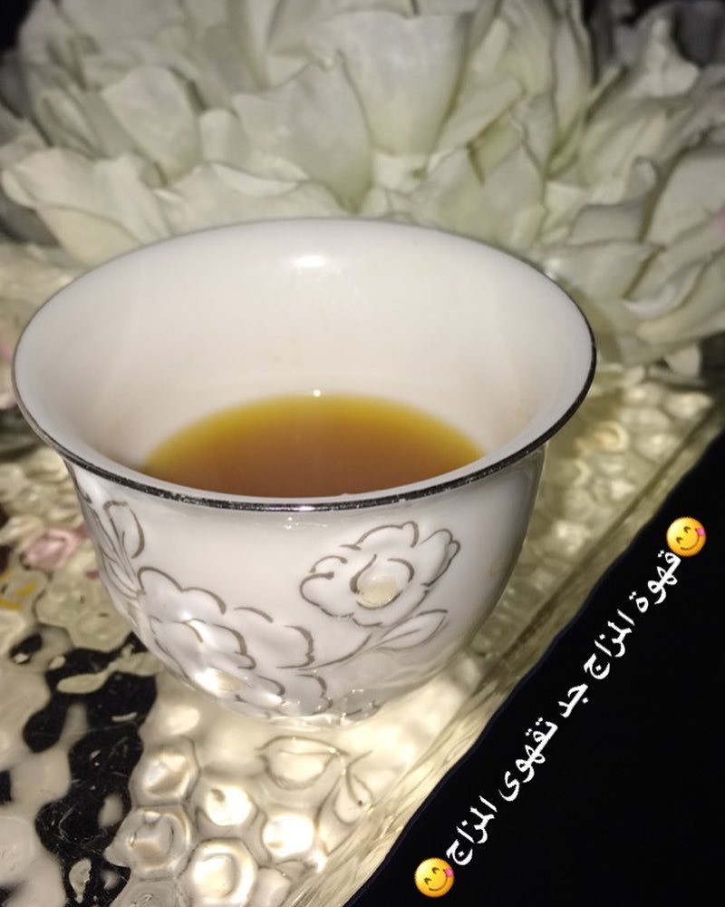مين يبي الروقاااااان مع اللذ قهوه .. قهوة المزاج متوفر لدينا قهوة المزاج سريعه التحضير ..
