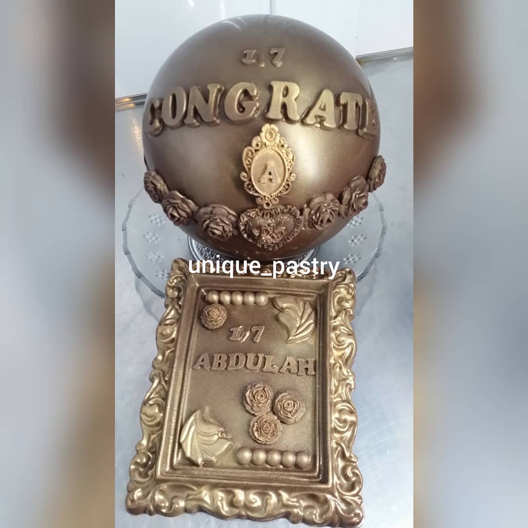 صباحكم سعادة ,, تستوطن قلوبكم فلا تفارقها "" صباحكم نقـــاء ,, بنقاء { ارواحكم } صباحكم ام