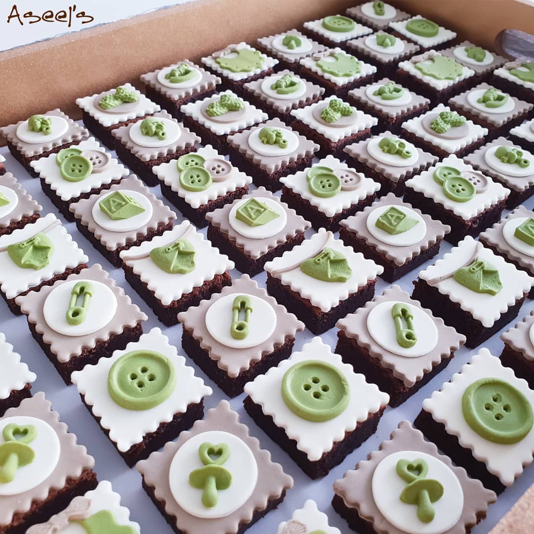 براوني لتوزيعات الولادة #jeddah #ksa #saudiarabia #sweet #happiness #chocolates #chocolate