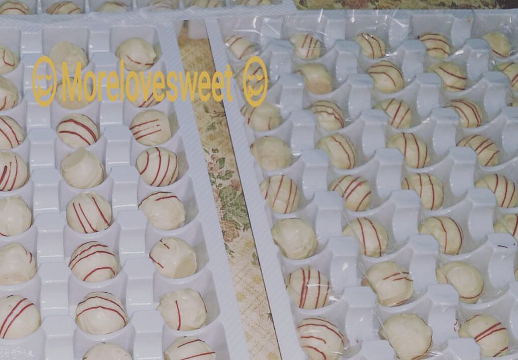 #تروف كرز بالشوكولاتة البيضاء مخطط #morelovesweet #رمضان #العيد #تراف