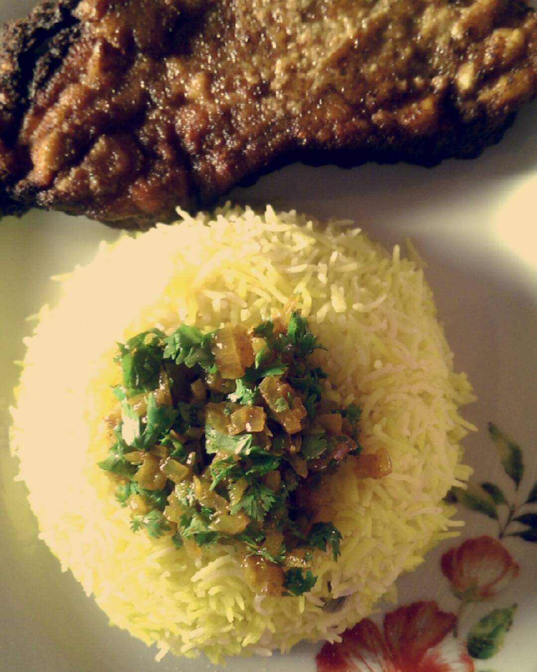 قطعة سمك فيليه مع الرز و الحشو المبهر