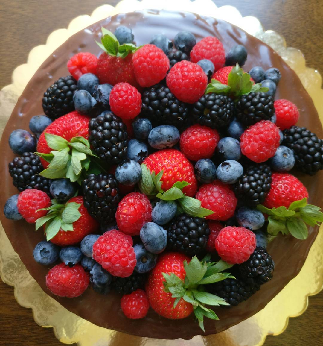 Berry lava cheesecake . . #birthday #berry #lava #cheesecake #chocolate #حفله #الخبر #رد_ف