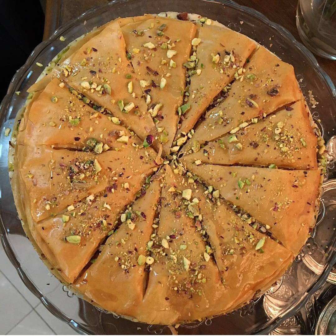 عرض ليوم الخميس فقط بقلاوه تشيزكيك المقاس الكبير 9انش 160 ريال . #بقلاوة #تشيزكيك #عرض #حل