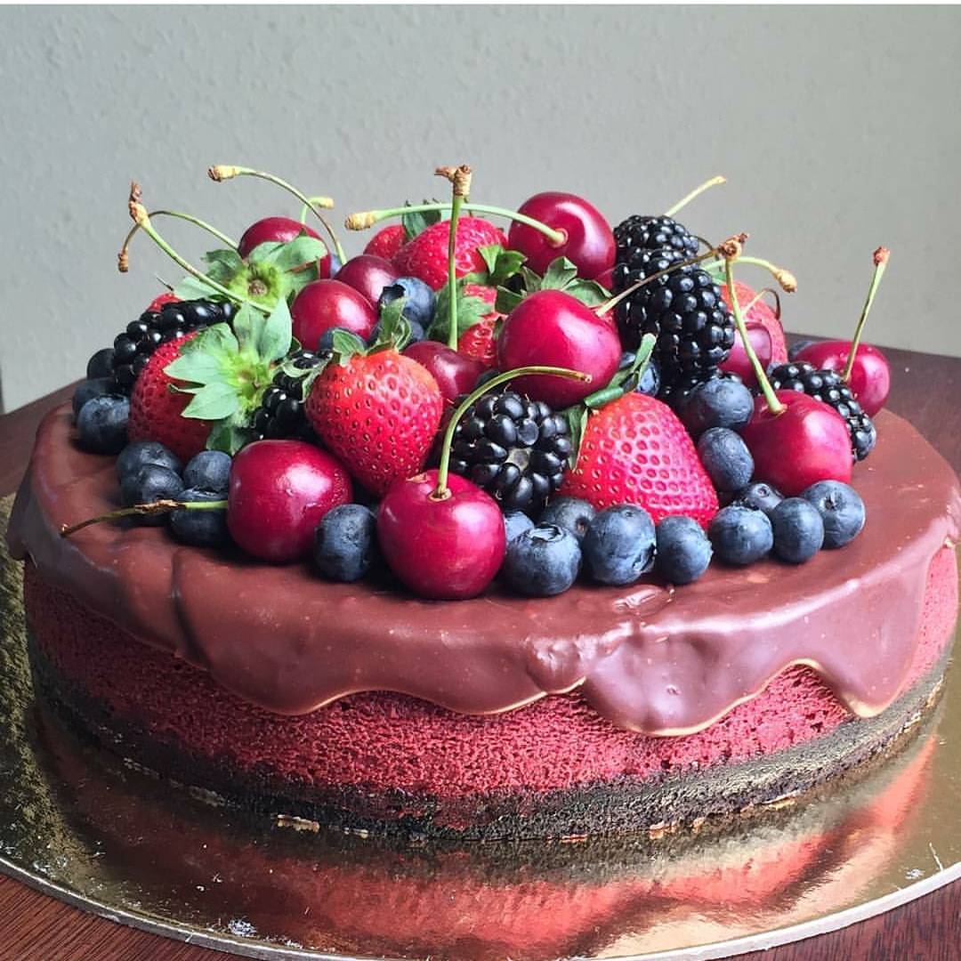 Berry lava cheesecake . . #birthday #berry #lava #cheesecake #chocolate #حفله #الخبر #رد_ف