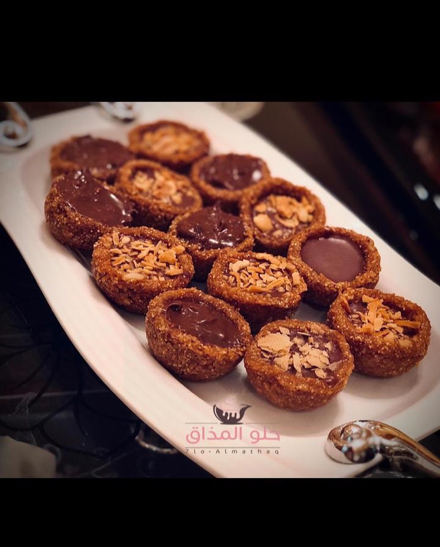 مساء الخير تتوفر اليوم كميات جديده وبسعر العرض في ؛ حلويات الدلمون- صنع يدي✨..