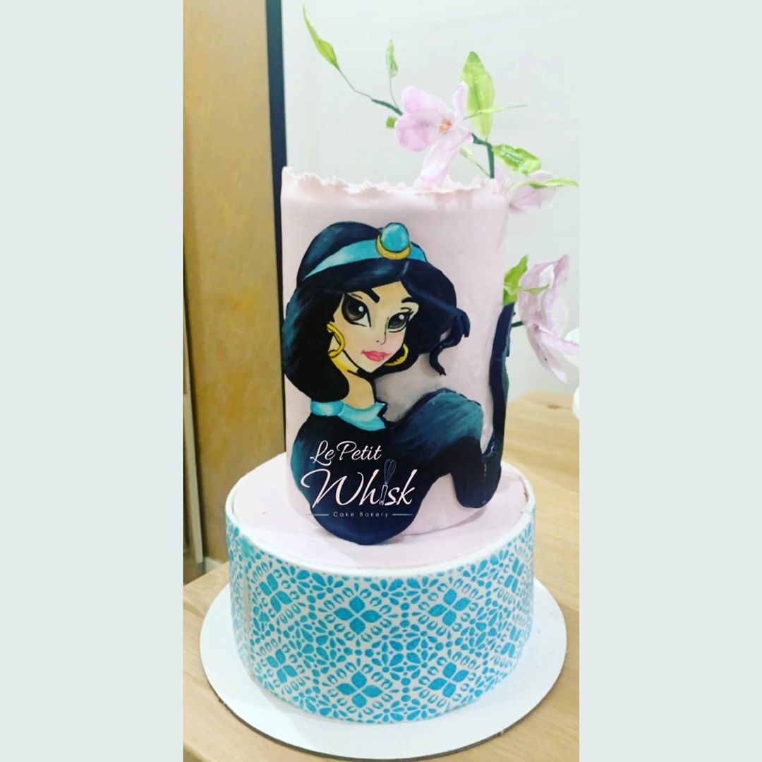 #كيكة #أناقة #creativity #فن #أنواع #الكيك #le #petit #whisk #yummmmy #party #مناسبات