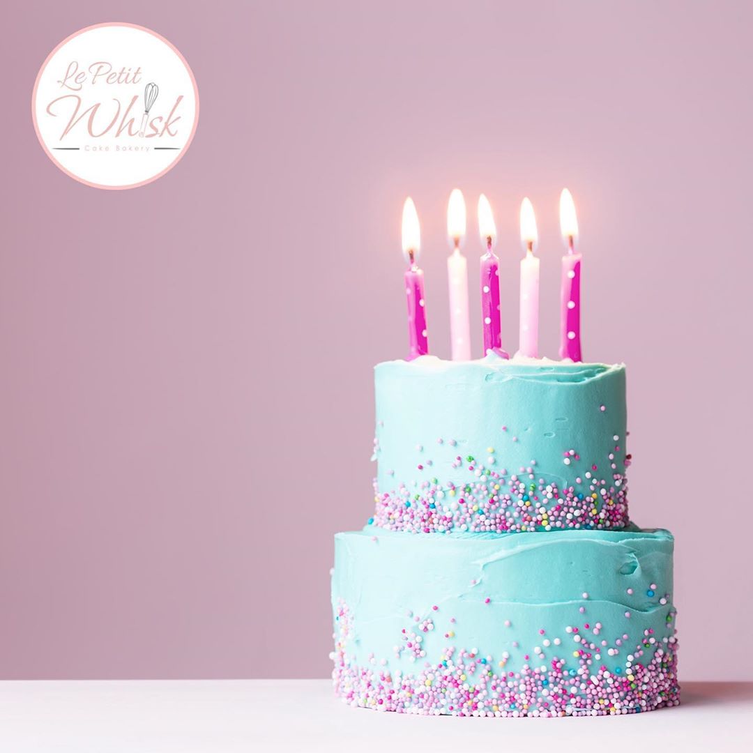 لمناسبة تليقُ بكِ #كيكة #أناقة #creativity #فن #أنواع #الكيك #le #petit #whisk #yummmmy #p