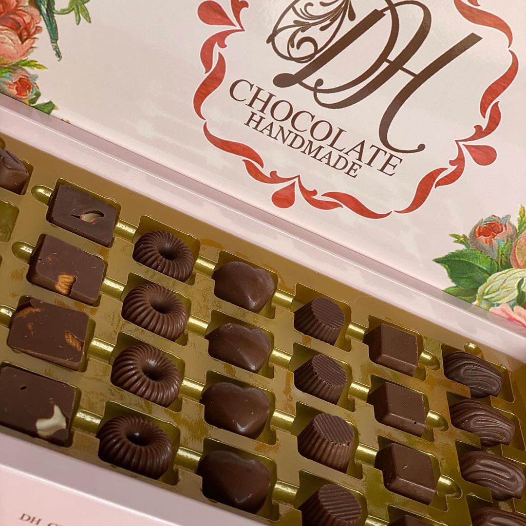 صباح الأجواء الجميلة .. . فخامة الشكل وجمال الطعم #dh_chocolate