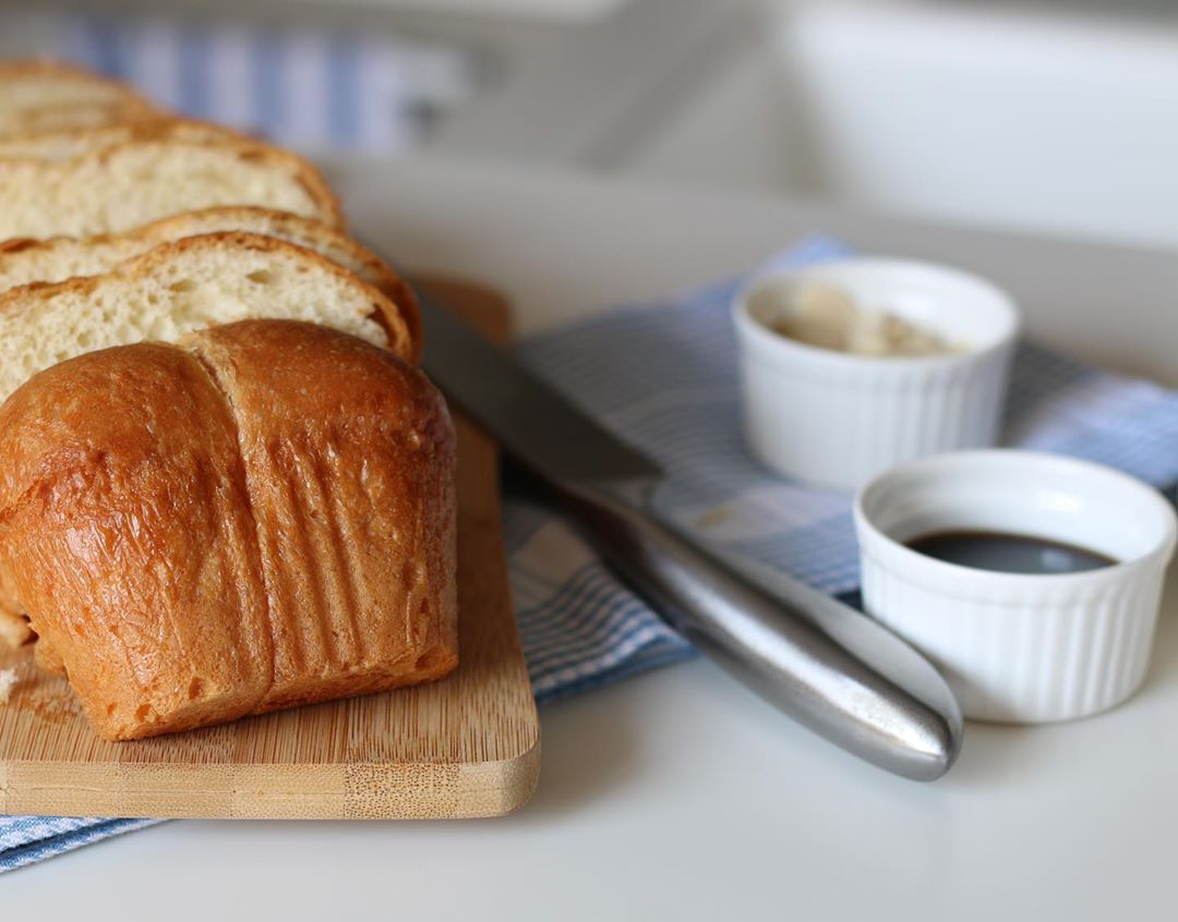 Indulge your afternoon with Brioche bread complemented with caramel sauce