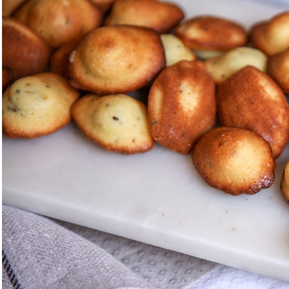 Complement your Thursday night with a warm brioche pudding..have a lovely weekend