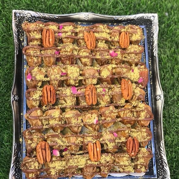 2203925071083588720_