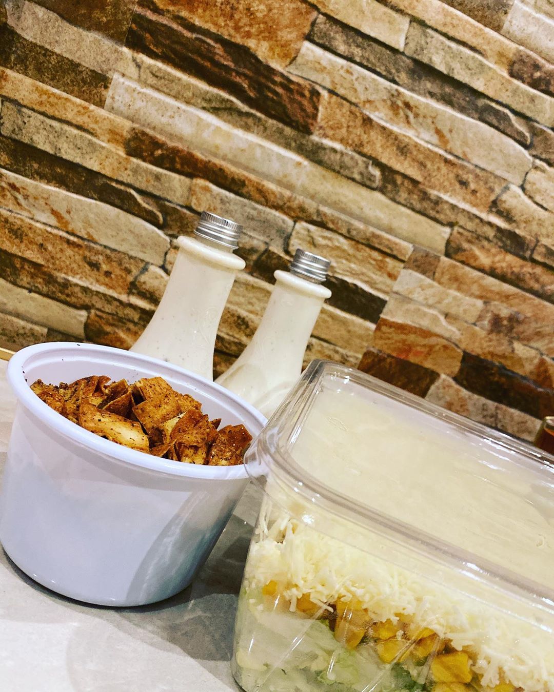 طلبيه زبونه بالعافية سلطة سيرز الأكثر طلبًا #افنان_الباتل #سلطاتي #ورق_عنب #ورق_عنب_حامض_ح
