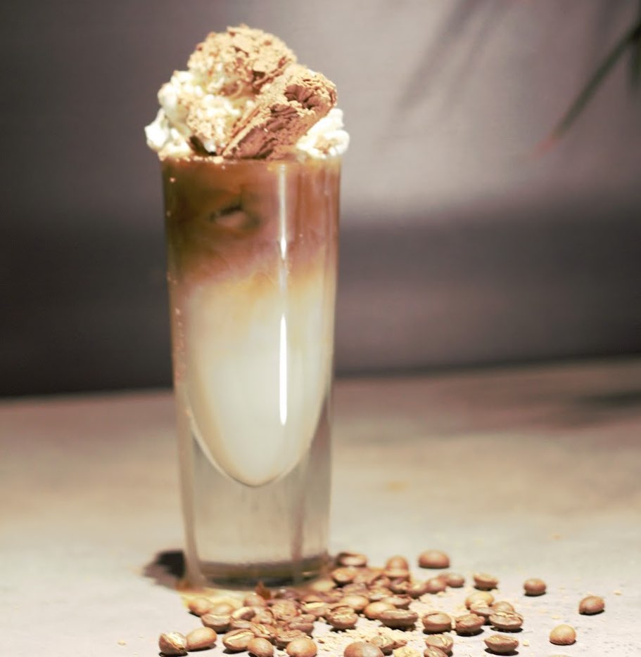 ON FLEEK latte ✨ . . . #قهوة #قهوة مختصة #جدة #لاتيه #coffee #jeddah