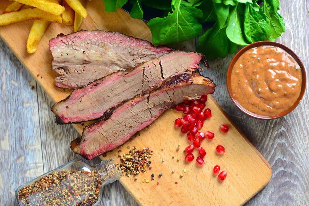 Brisket . . #برجر #برجر_لحم #لحم #بريسكت #جدة #خليك_بالبيت #burger #brisket #brisketsandwi