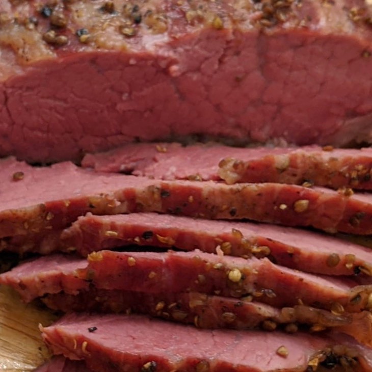 Tri tip pastrami . . . #خليك_بالبيت #برجر_لحم #لحم #جدة #burger #corona ‏#smokedbrisket #j