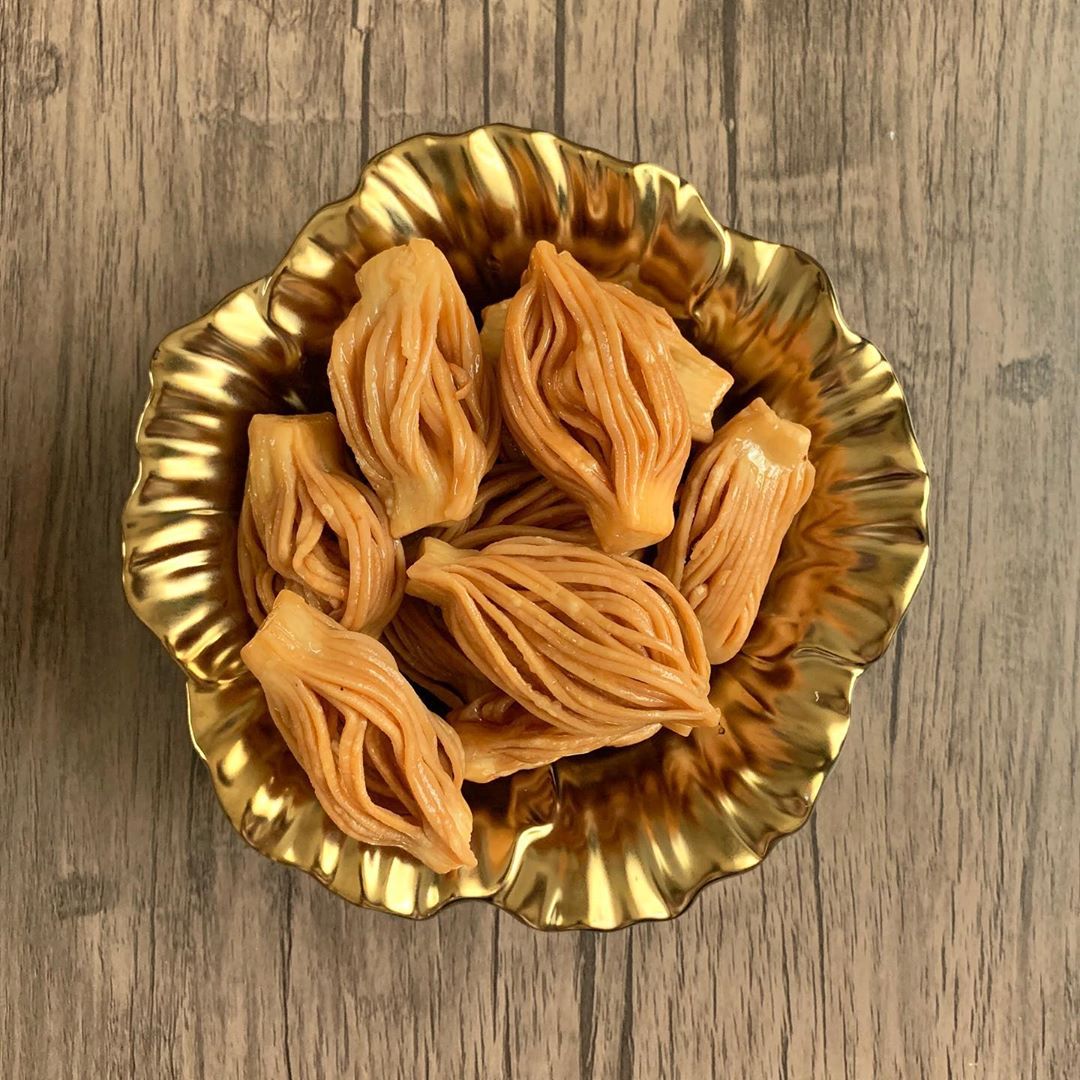 حلى المشبَّك المغربي بالشيره . للطلب: التواصل عبر الواتساب. #حلى_قهوة #الرياض #مشبك #حلويا